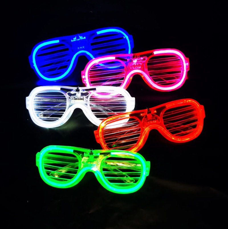 24個入り 子供 大人用 LEDライトアップ 2025 グラ - Kids Toys Christmas 2025 のレビューと価格