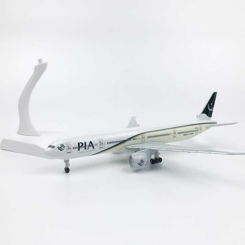 20cmスケールのB777パキスタン航空おもちゃ飛行機、B7 - Kids Toys Pakistan のレビューと価格