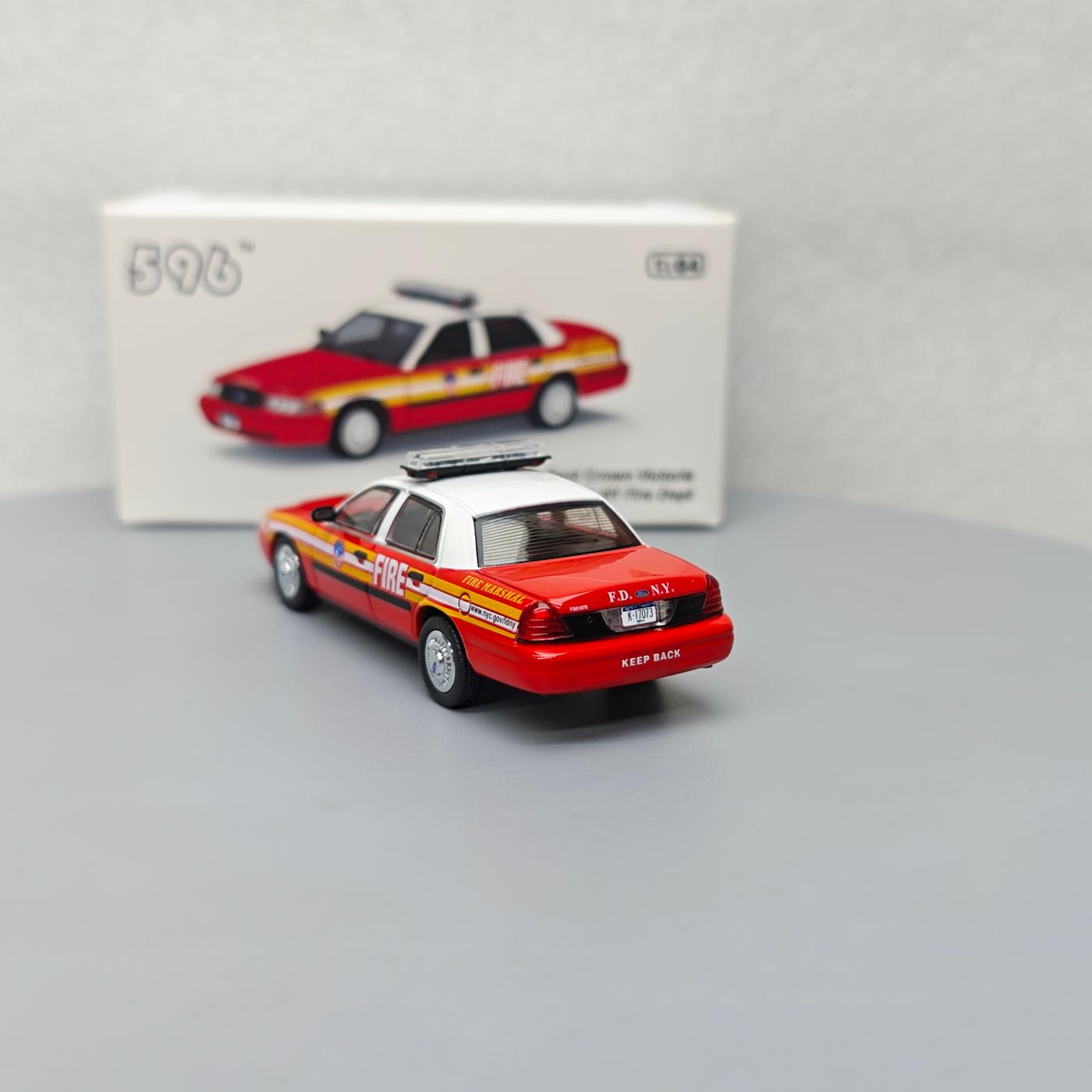 596 1:64 フォード クラウン ビクトリア 高シミュレ - Kids Toys Victoria のレビューと価格