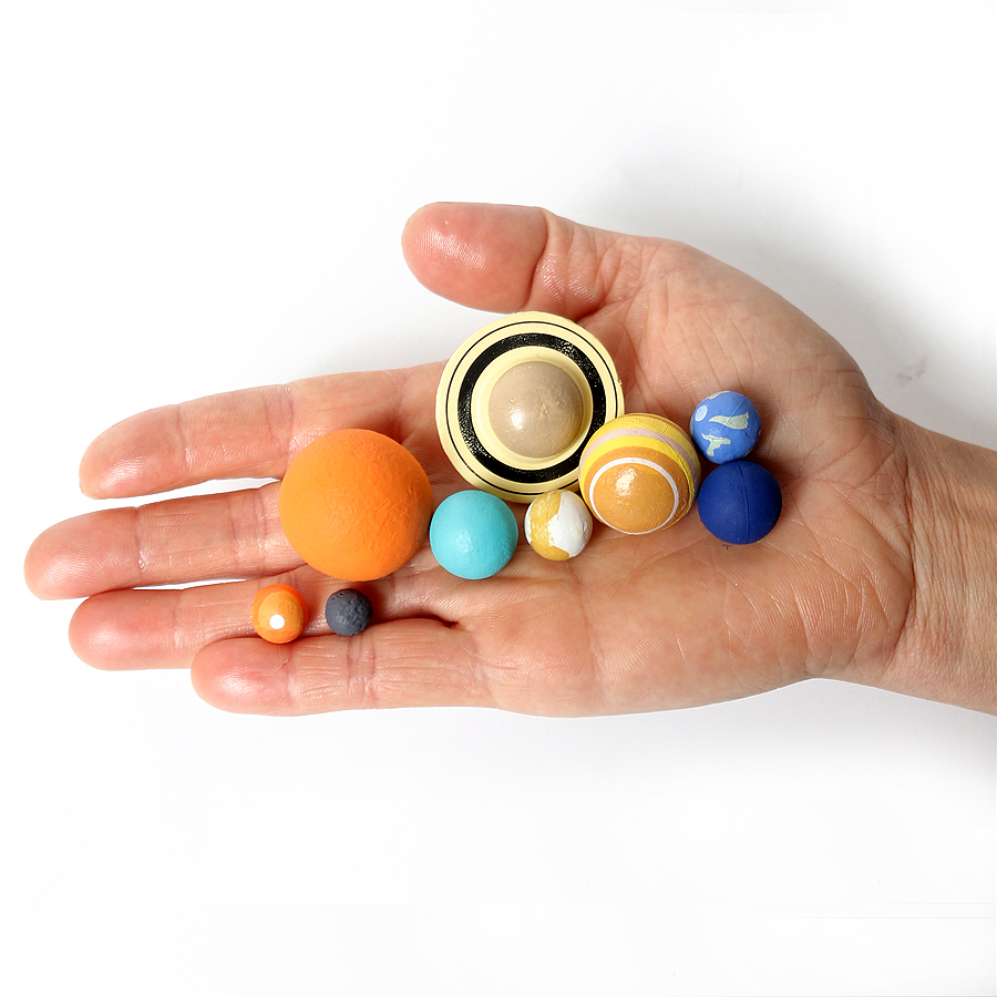手描きの太陽系惑星モデルフィギュア - パーティーや工作用の - Kids Toys Under 200 のレビューと価格
